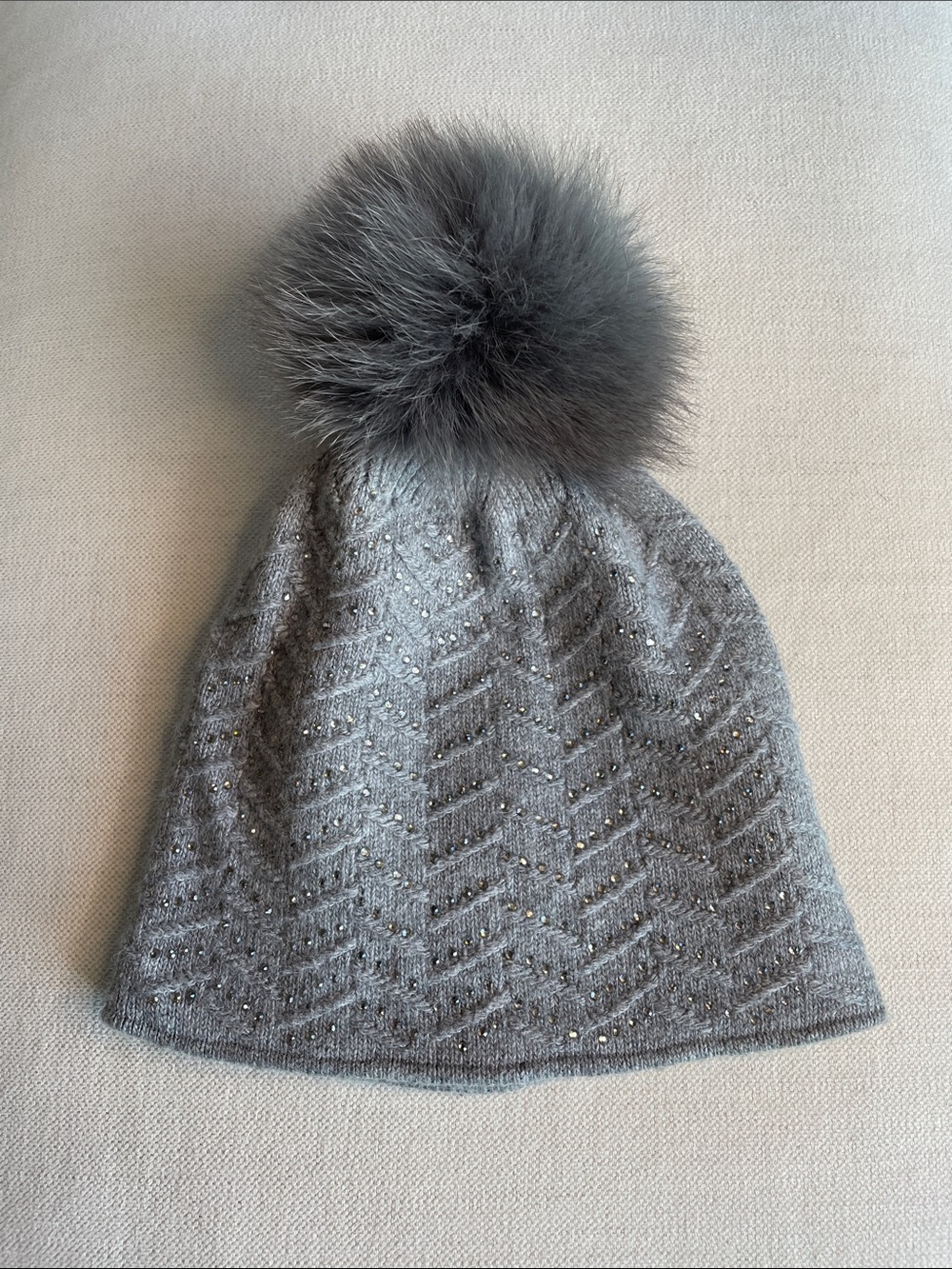 Mitchies Women's Gray Knit Pom Beanie with Sparkle Accents